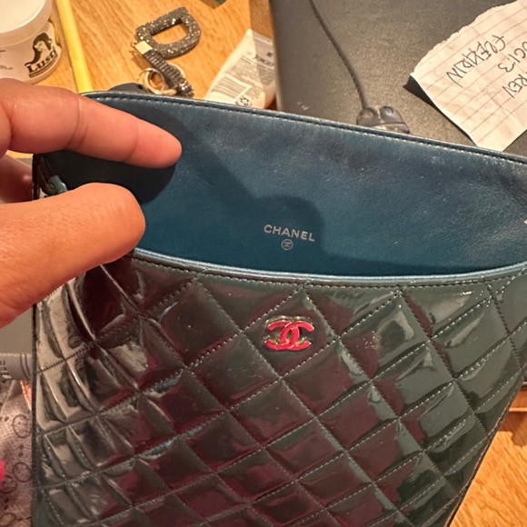 Chanel pouch - Picture 3 of 6